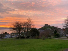 Arfryn - Sea and Castle Views